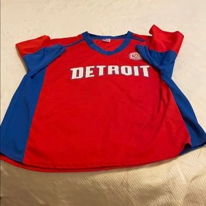 Piston Billups #1 promotional XL red v-neck shirt